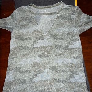 American Eagle super soft camo tee